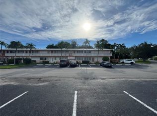 Rolen Lake Gardens, Hallandale, FL 33009