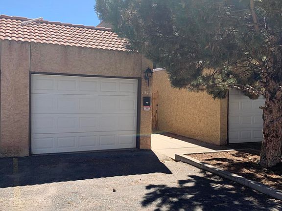 2nd image of 1044 E Navajo St