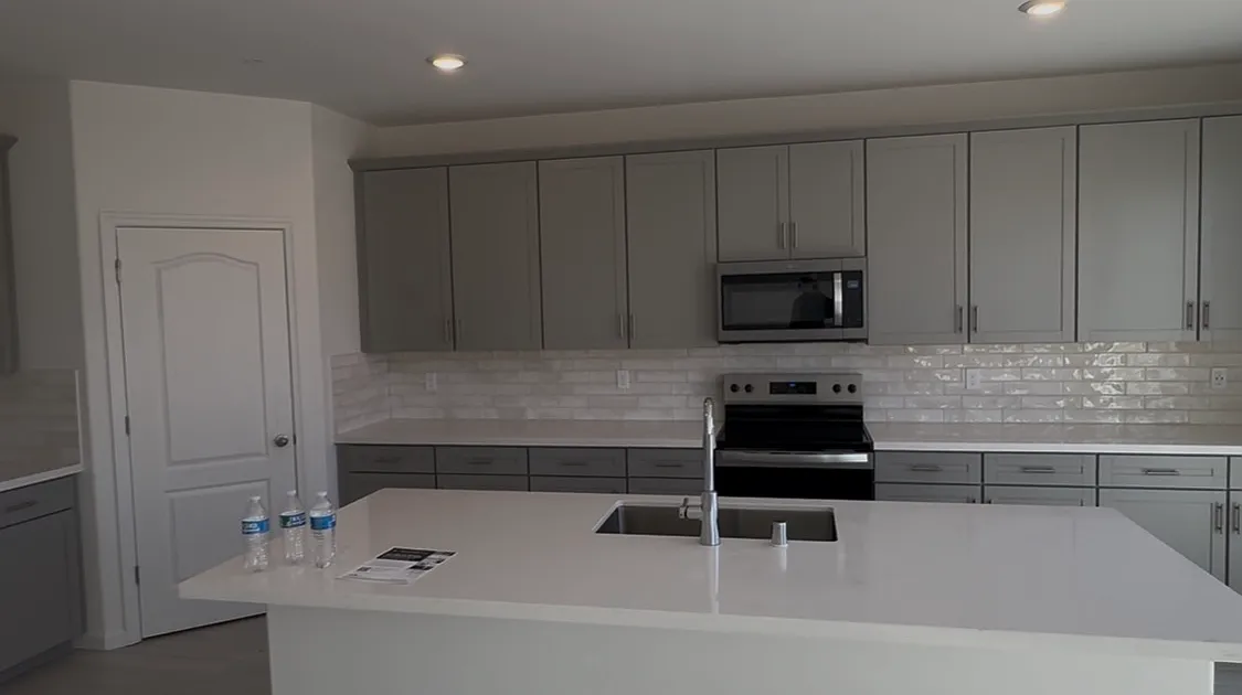 4 bed, 2916 sqft, $3,250 — Photo 4
