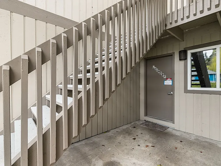 2000 Mill Ave — Photo 3