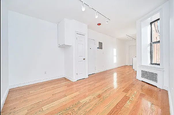 1st image of 172 Mulberry St APT 11A