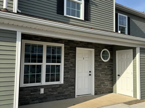 4286 Hollywood Blvd, Hazleton, PA 18202