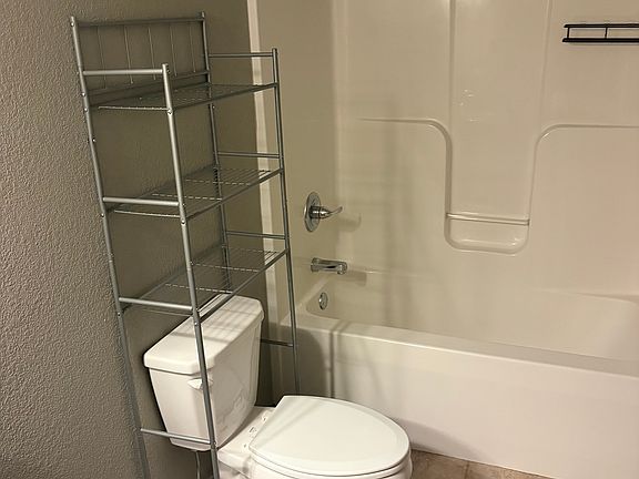 5th image of 420 2nd St SW #426