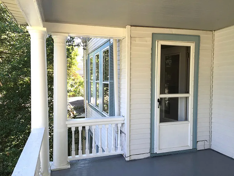 469 W Church St — Photo 13