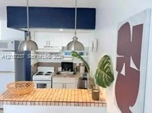 13 NE 2nd Ave APT 203, Dania, FL 33004