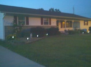 116 W 5th St, Hoffman, IL