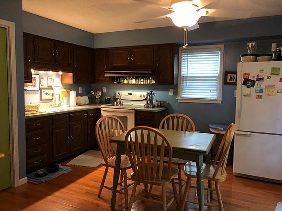 9263 S Tomlin Hill Rd Columbia MO 65201