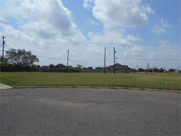 1st image of 3341 Tulipan Ave