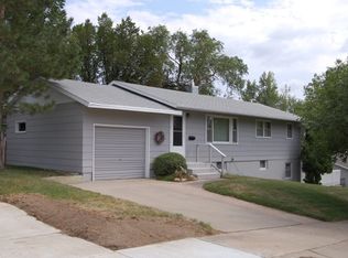 508 N Van Buren Ave, Pierre, SD 57501