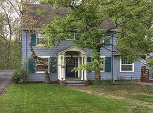 3376 E Fairfax Rd, Cleveland Heights, OH 44118