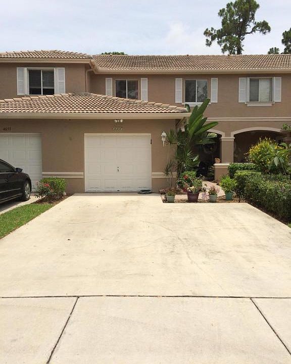 1st image of 4647 Pinemore Ln