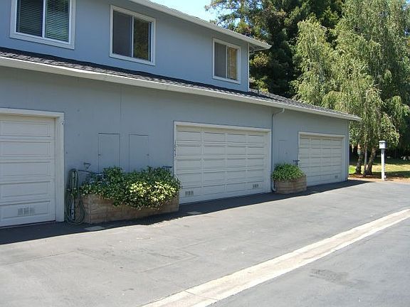 Spacious 2 car garage