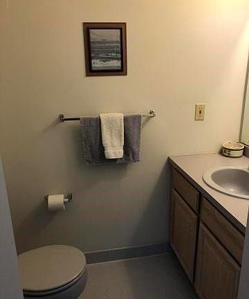 3rd image of 608 Loxley Dr