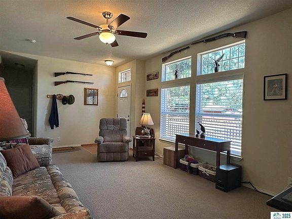 4th image of 687-010 Cedar Way