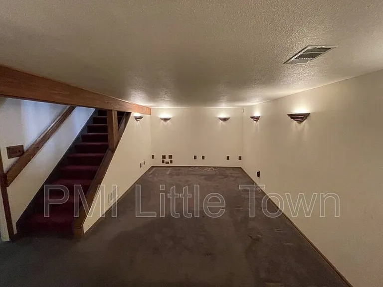 7893 Greenwood Blvd — Photo 10