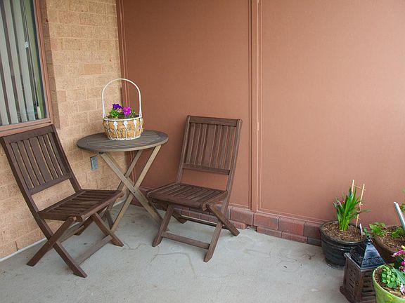 5th image of 10101 Grosvenor Pl #14XX