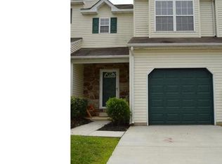 952 Glackens Ln, Wilmington, DE