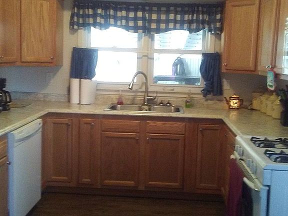 3rd image of 307 S Main St
