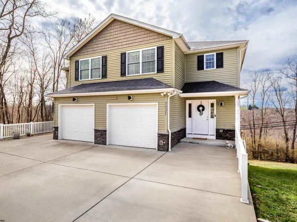 3037 6th Ave, Morgantown, WV 26508