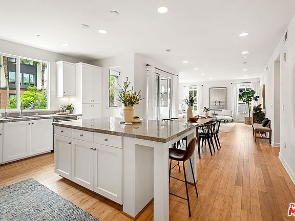 5th image of 12518 W Fielding Cir APT 1