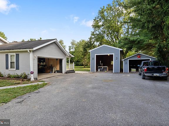 3rd image of 96 Pen Mar Ct
