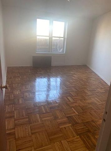 1st image of 275 Bay 37th St #1E