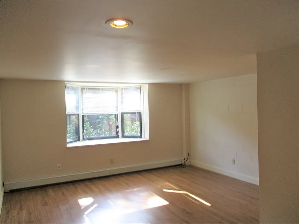 117 W Concord St #7
