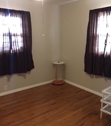3rd image of 502 NW Avenue I
