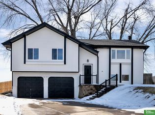 6839 S 73rd Ave, Ralston, NE 68127