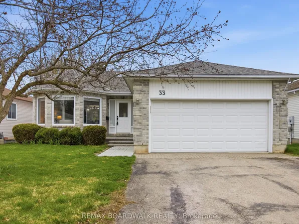 33 Treelawn Blvd, Perth, ON K7H 3P1