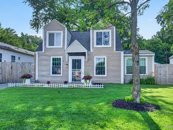 7715 Beech Daly Rd, Taylor, MI 48180