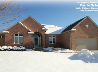 7992 Inland Ln N, Maple Grove, MN 55311