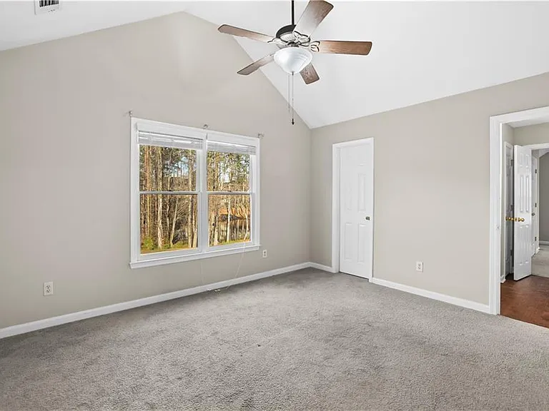 3010 Lakeside Ct — Photo 14