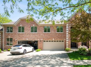 227 N Maple St, Itasca, IL 60143