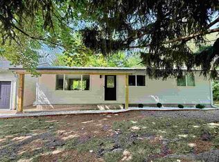 2765 Anchorage Rd NE, Solon, IA 52333