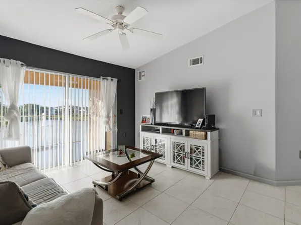 271 SW Palm Drive #304, Port St Lucie, FL 34986