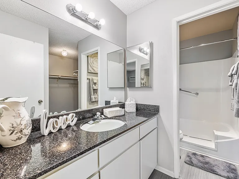 Sun City Gardens - 55+ Active Adult Apartments — Photo 9