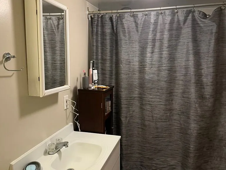 713 Yeremi St #BASEMENT — Photo 6