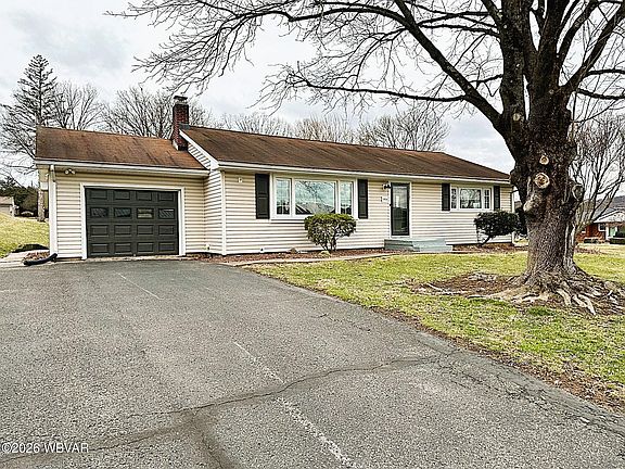 2nd image of 1931 Round Top Rd