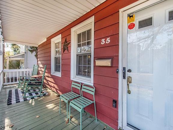 3rd image of 35 Woodland Ave