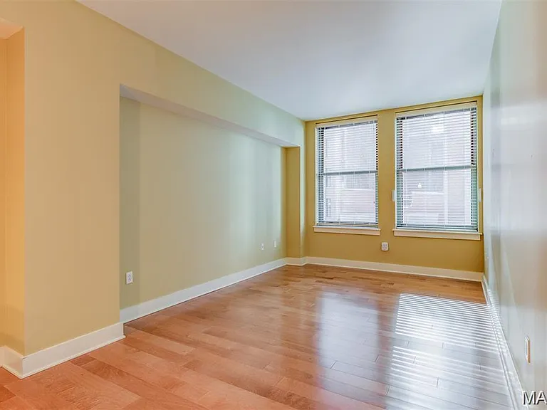 314 N Broadway Ave #502 — Photo 4