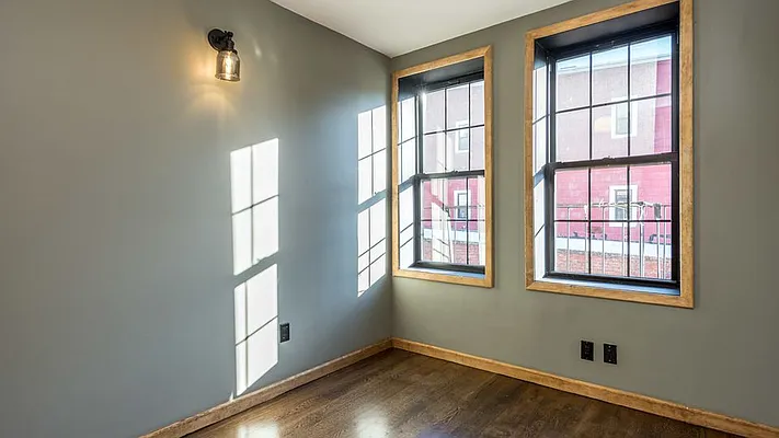 Rented by Nooklyn NYC LLC | media 83