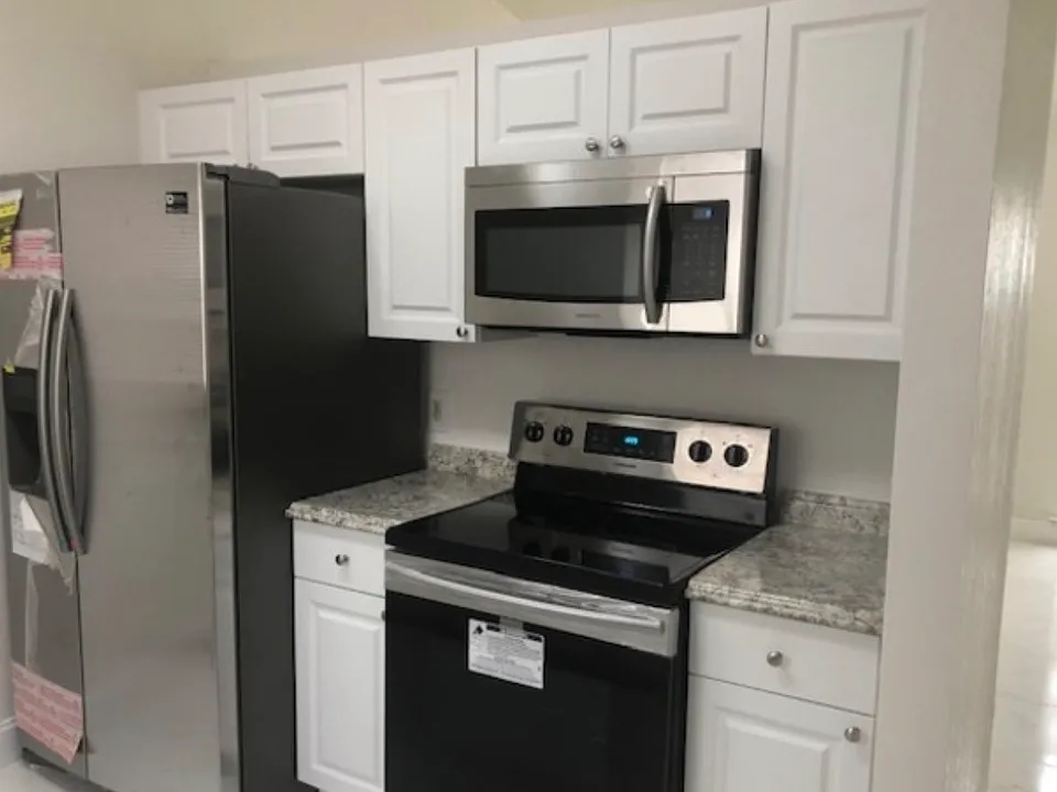 401 Black Bird Ln