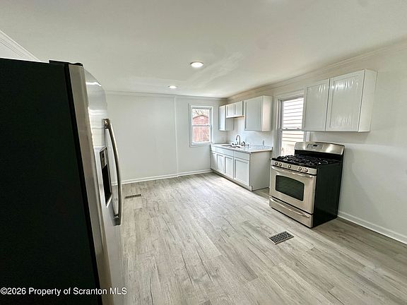 3rd image of 159 Reynolds St