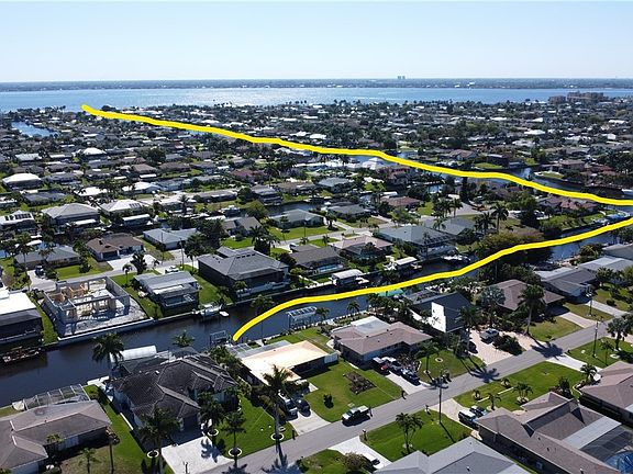 3rd image of 3417 SE 17th Ave