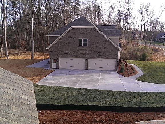 2nd image of 1232 Lancashire Dr