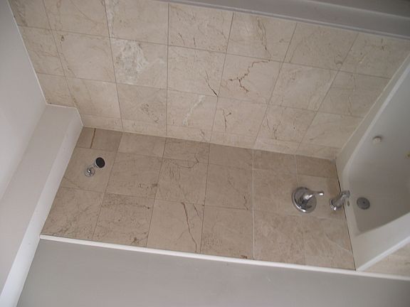 3rd image of 6423 N Damen Ave APT 1W