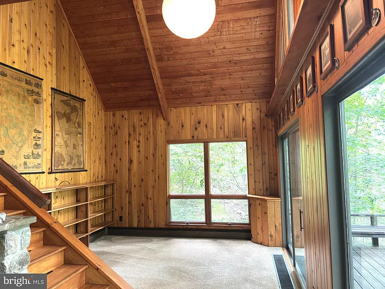 6489 Old Carversville Rd — Photo 18