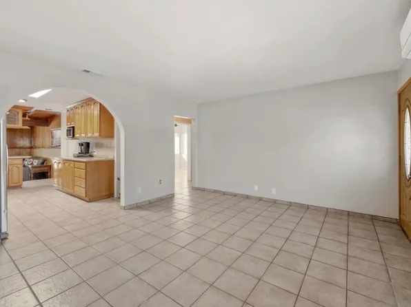 12635 Castle Court Dr, Lakeside, CA 92040