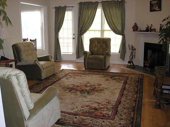 Living room/Fireplace